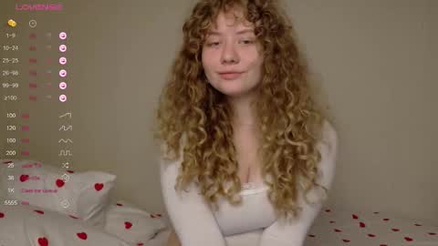 milounee online show from March 2026 03:55:02 AM