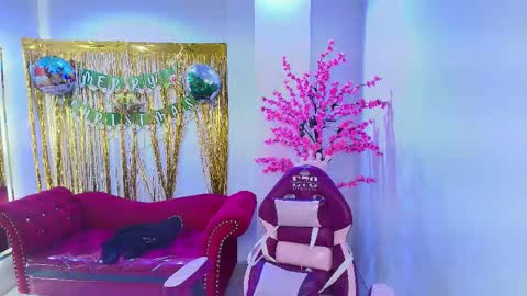 Milu ballmer  online show from December 2025 07:54:02 PM