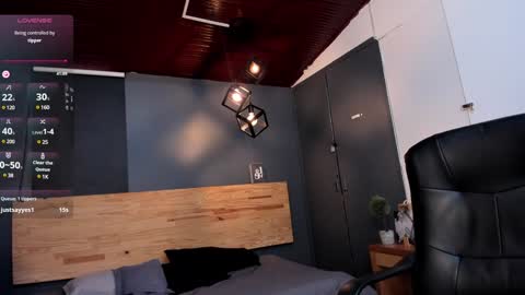 Snapshot of milu_collins chatting on January 2025 05:33:02 PM Milu  online show from January 2025 05:33:02 PM