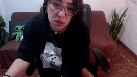 Milu Wallace  online show from March 2026 02:04:02 AM