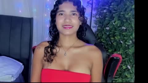 Miluu online show from December 2024 03:00:02 PM