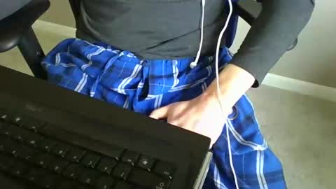 Snapshot of milwaukeebadger24 chatting on March 2025 06:44:02 PM milwaukeebadger24 online show from March 2025 06:44:02 PM