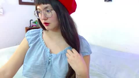 mily_baker online show from December 2025 03:44:02 AM