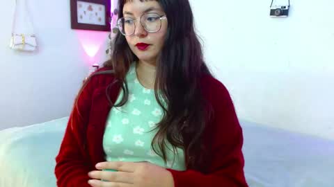 mily_baker online show from May 2026 07:20:02 PM