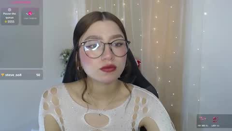 Snapshot of mily_thomson_b chatting on January 2025 05:43:02 PM Mily online show from January 2025 05:43:02 PM