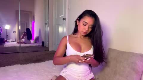 Mimi Baby online show from October 2025 12:18:01 AM