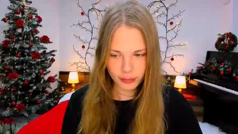 Kelly online show from December 2024 09:39:02 AM