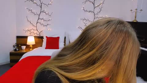 Kelly online show from January 2025 04:24:01 PM