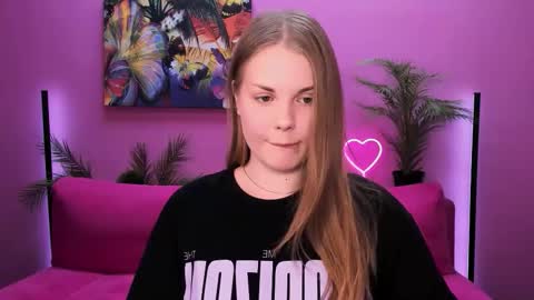 Kelly online show from October 2025 01:34:02 PM