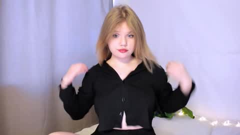 hi Im Mina  online show from March 2025 01:14:02 AM