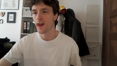 Snapshot of mindly chatting on December 2025 12:42:02 PM Mindly online show from December 2025 12:42:02 PM