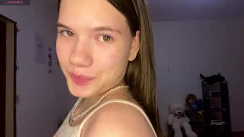 Amelia online show from November 2025 03:22:02 PM