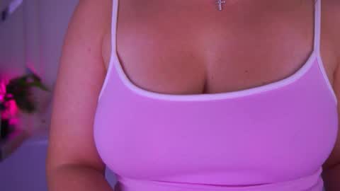Snapshot of minifox_ chatting on September 2025 06:40:01 AM minifox_ online show from September 2025 06:40:01 AM