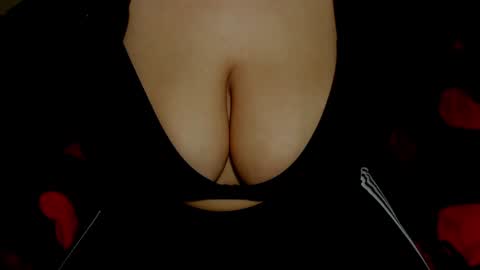 Snapshot of minka0 chatting on January 2025 09:17:02 PM minka0 online show from January 2025 09:17:02 PM