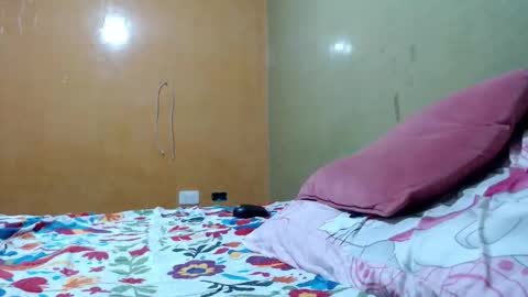 Andrea online show from November 2025 01:44:02 AM