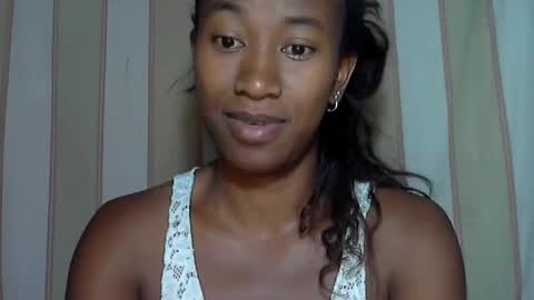 minouch211907 online show from February 2025 02:58:01 AM