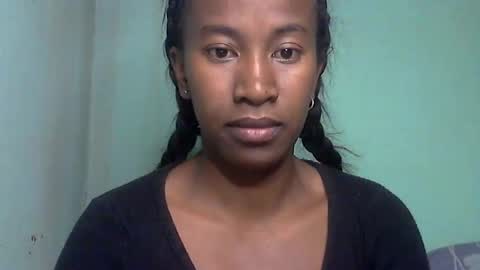 minouch211907 online show from May 2026 03:12:01 AM