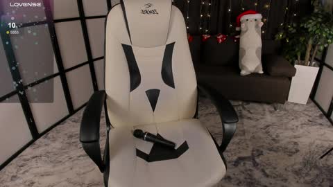 Snapshot of mintrose chatting on December 2024 05:58:02 AM Rosie online show from December 2024 05:58:02 AM