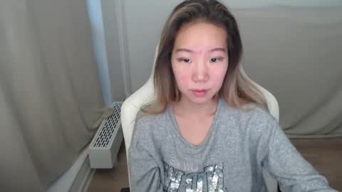 Snapshot of mira_g chatting on December 2025 07:05:01 AM mira_g online show from December 2025 07:05:01 AM