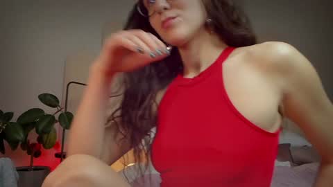 Snapshot of mira_kraviz chatting on January 2025 05:44:01 PM Mira online show from January 2025 05:44:01 PM