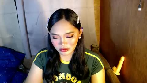 Snapshot of mira_luna222 chatting on November 2025 03:46:01 PM Mira Bella online show from November 2025 03:46:01 PM