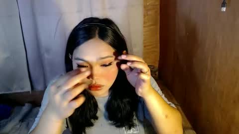 Snapshot of mira_luna222 chatting on November 2025 01:19:01 AM Mira Bella online show from November 2025 01:19:01 AM