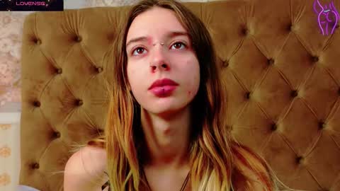 mira_lynxx online show from November 2025 01:52:02 AM