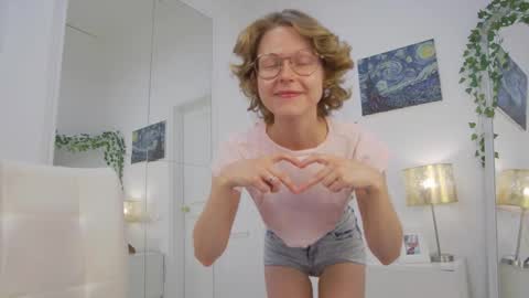 Snapshot of mira_marni chatting on November 2025 11:10:01 AM mira_marni online show from November 2025 11:10:01 AM