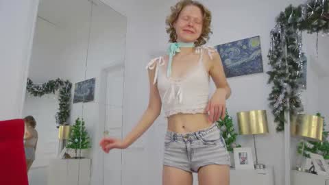 Snapshot of mira_marni chatting on December 2025 11:15:01 AM mira_marni online show from December 2025 11:15:01 AM