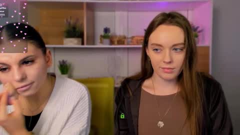 Snapshot of mira_vibe chatting on December 2025 07:59:01 AM Mira online show from December 2025 07:59:01 AM