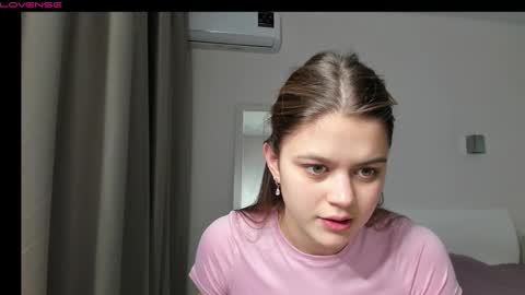 Mira online show from November 2025 07:16:01 PM