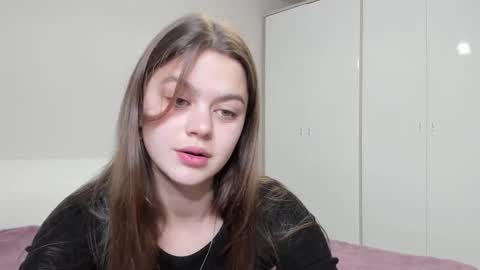 Mira online show from November 2025 09:20:01 PM