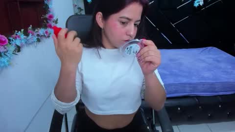 mirabella_miller online show from January 2026 11:59:02 AM