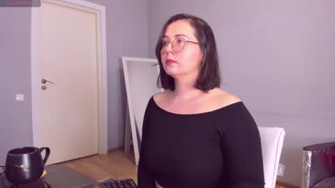 Snapshot of miradiaz chatting on December 2024 08:55:01 AM Meera online show from December 2024 08:55:01 AM