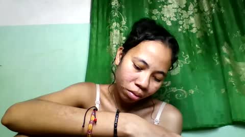 Snapshot of mirah881 chatting on May 2026 07:00:02 PM mirah881 online show from May 2026 07:00:02 PM
