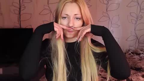 Snapshot of mirahardmanxx chatting on March 2025 11:53:02 AM Happy New Year  online show from March 2025 11:53:02 AM