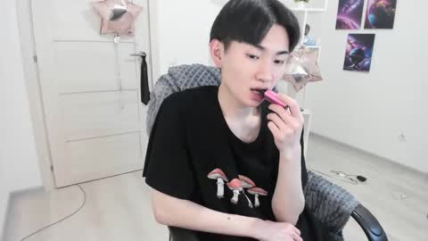              online show from March 2025 04:16:02 AM