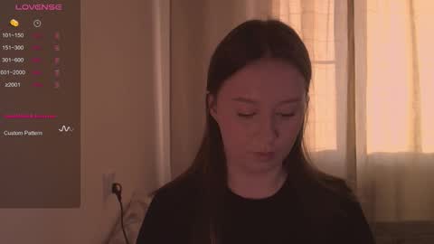 Kira online show from January 2026 01:04:01 PM