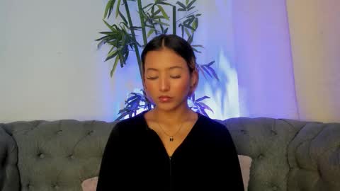 Miranda online show from December 2025 12:53:02 PM