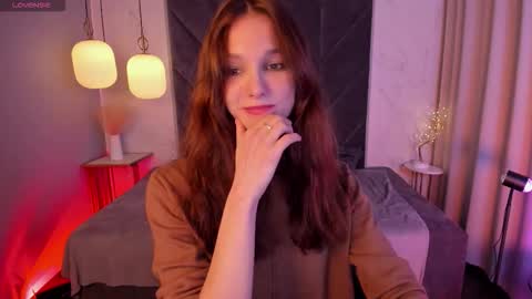 Snapshot of mirandaglow chatting on December 2025 05:57:02 AM Miranda online show from December 2025 05:57:02 AM