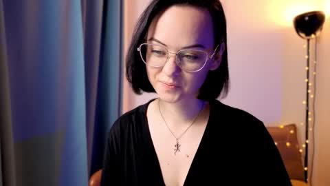 MiraSkyy online show from November 2025 04:22:01 PM