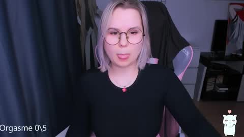 Kira online show from April 2026 11:42:01 PM