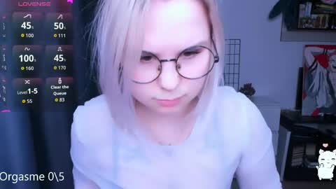 Kira online show from April 2026 08:20:02 PM