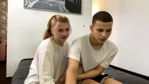 mirelcouple online show from April 2026 11:22:02 AM