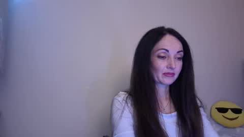 Snapshot of mirelisse chatting on May 2026 09:34:02 PM Christina online show from May 2026 09:34:02 PM