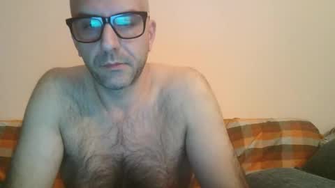 Snapshot of mirko245 chatting on October 2025 09:24:01 PM mirko245 online show from October 2025 09:24:01 PM