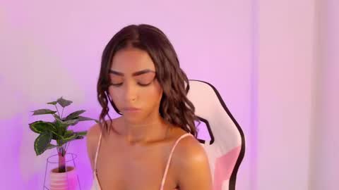 Snapshot of mis_nicole chatting on November 2025 03:23:01 AM Andrea Thanks guys for the support online show from November 2025 03:23:01 AM