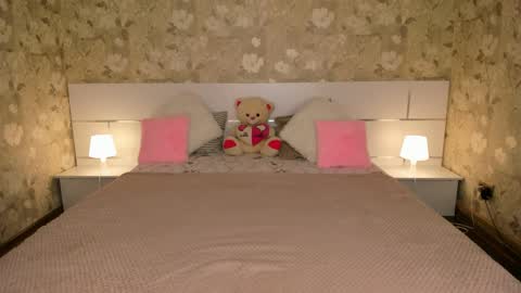 mishapallmer online show from March 2026 10:48:02 AM