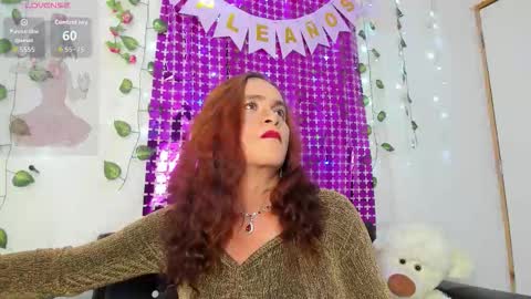 Snapshot of mishell_bons4 chatting on February 2026 08:35:01 PM Mishell Bons online show from February 2026 08:35:01 PM