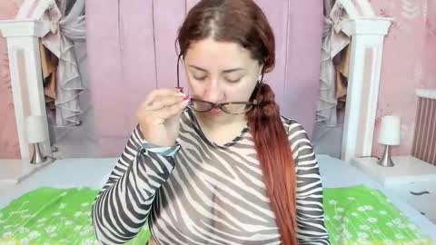 Snapshot of mishell_lovely chatting on September 2025 12:27:02 PM Mishell online show from September 2025 12:27:02 PM